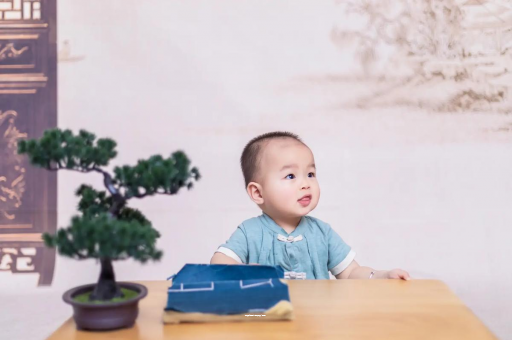 济南宝宝半夜吐了怎么回事 济南宝宝半夜吐了怎么回事